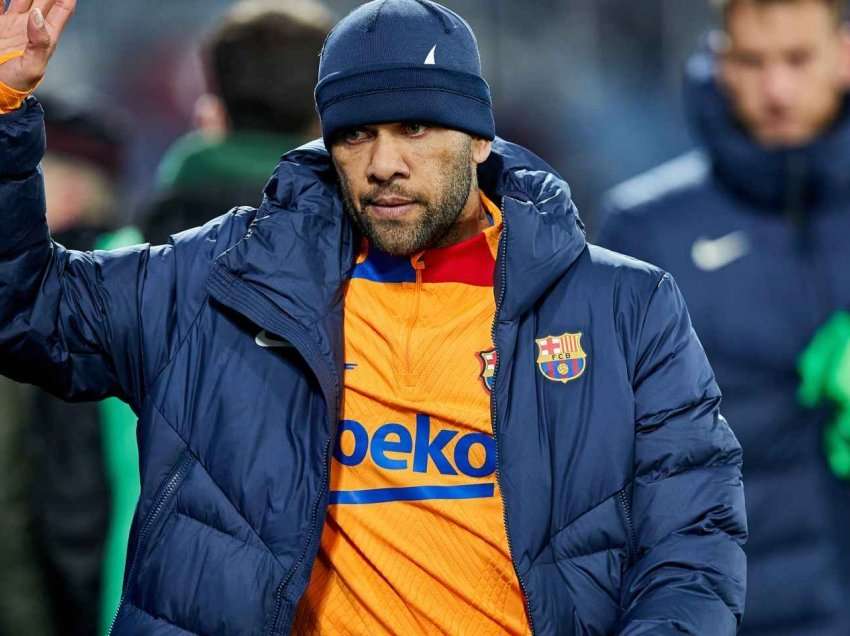 Dani Alves dëshiron të qëndrojë nē Barcelonë