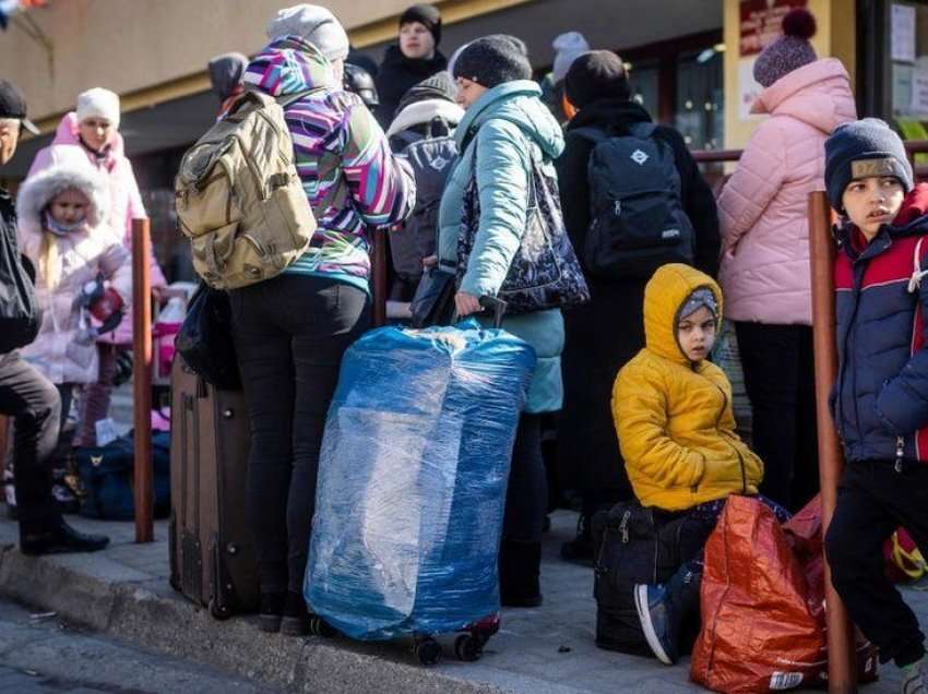 Numri në rritje i njerëzve të zhvendosur brenda Ukrainës