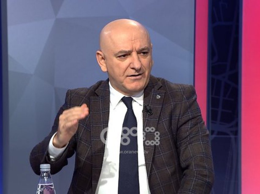 Bejko: I vetmi që ka fituar tashme është Berisha, ka filluar punë si kryetar, Basha iku, kriza ngeli