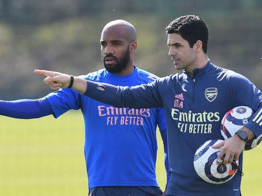 Arteta flet për largimin eventual të Lacazette