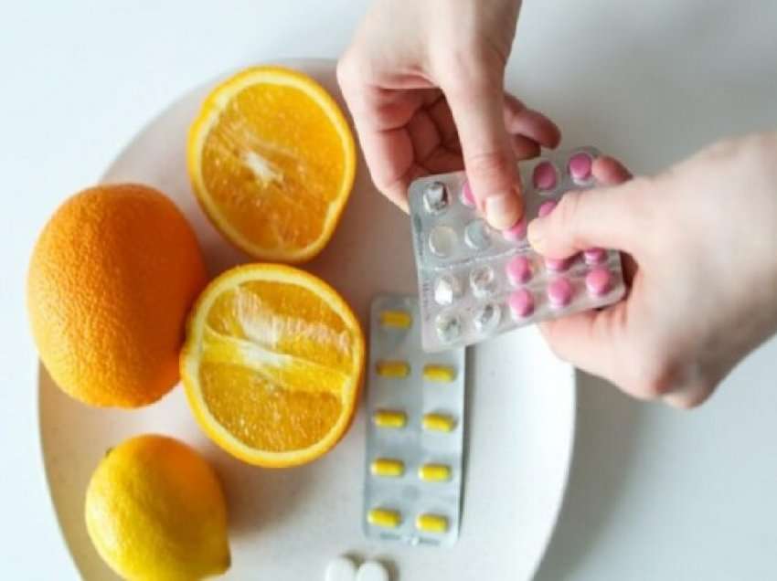 ​Cilat vitamina duhet t’i marrim çdo ditë?