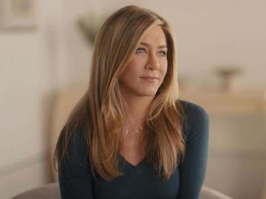 ​Jennifer Aniston tregon problemin me të cilin po lufton prej dekadash