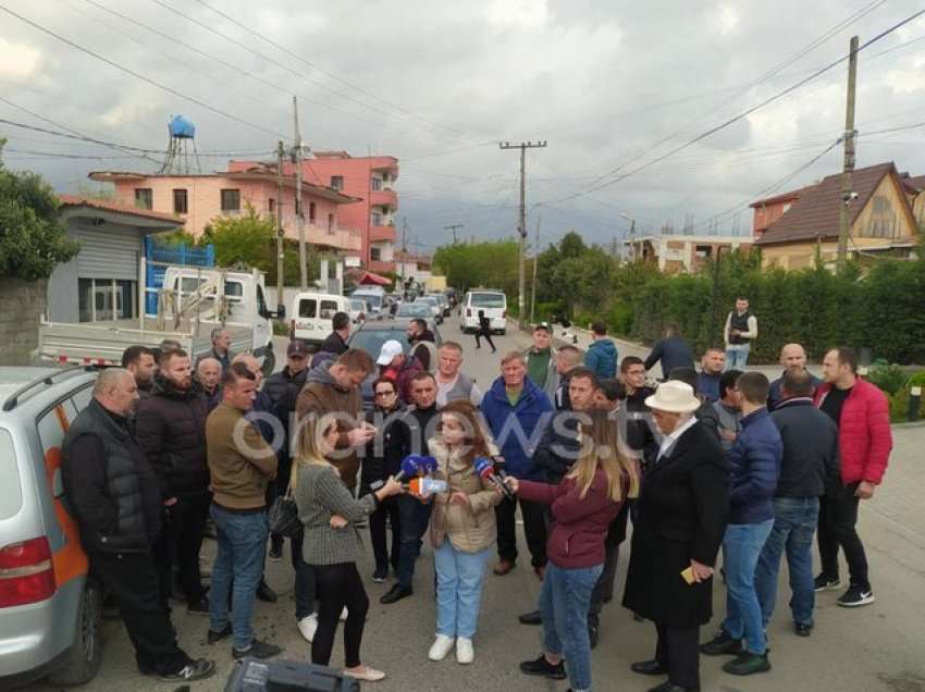 “Unaza e Madhe”, banorët e Paskuqanit protestojnë kundër shembjeve të shtëpive