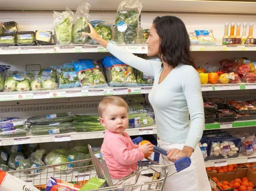 Nëse bëni gjithmonë të njëjtin gabim me fëmijët në supermarket, ndalojeni menjëherë