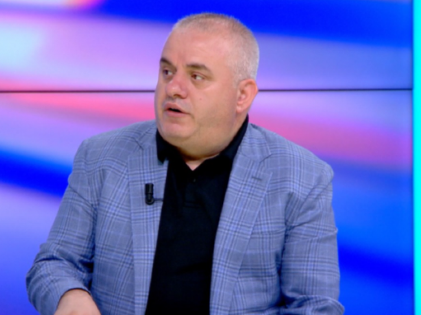 Artan Hoxha rikthen vëmendjen te vrasja e Xhuvanit dhe “godet” politikanët