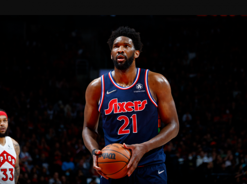 Joel Embiid duhet t’i nënshtrohet një operimi