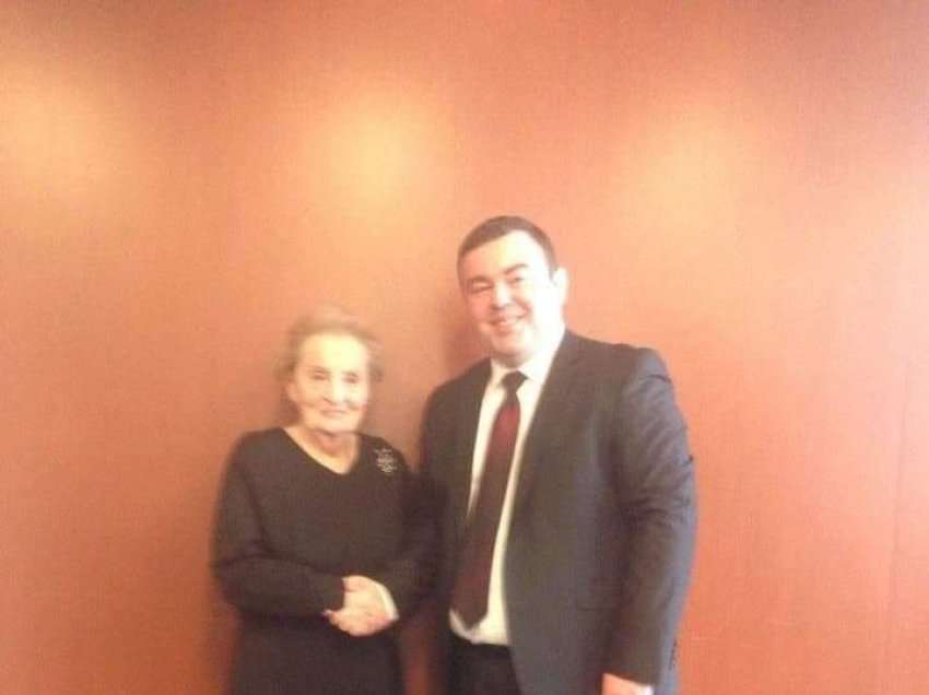 Faton Bislimi merr pjesë në funeralin e Albright