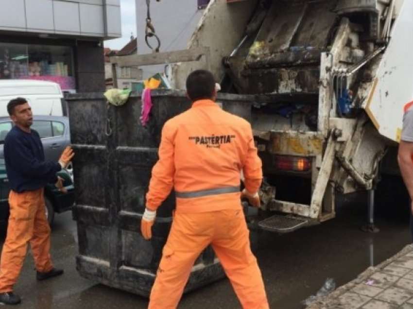 Bordi i ndërmarrjes Pastrimi ua zvogëlon pagat punëtorëve, kryeshefi e nënshkruan vendimin