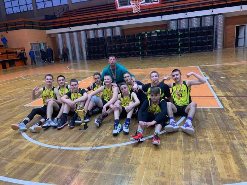 Peja DT, kampion i Kosovës për U14 perëndim