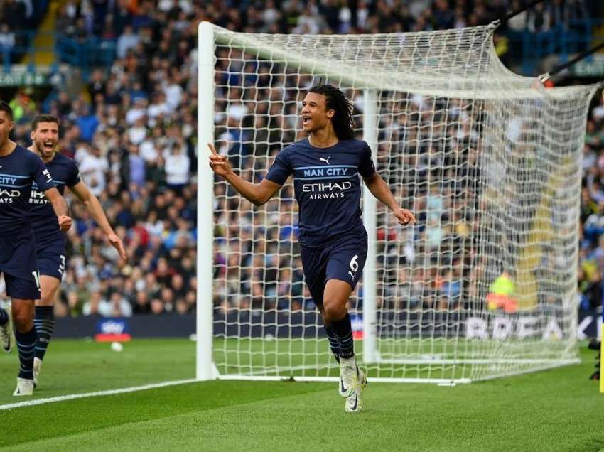 Manchester City nuk lëshon pe, demolon Leeds Utd