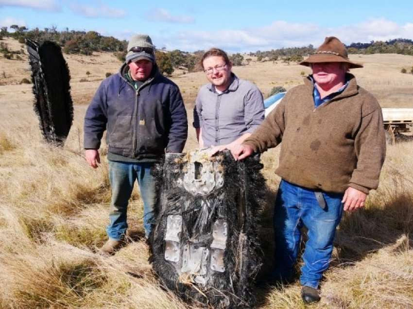 ​Mbeturinat e dyshuara nga SpaceX përplasen në Australi