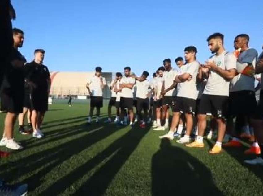 Alioski, përshëndetet me shokët e tij nga Al Ahli