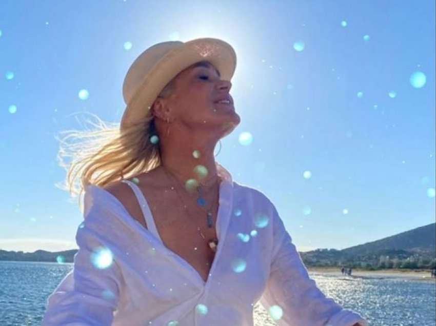 Yolanda Hadid rikthehet në Instagram pas luftës me depresionin dhe sëmundjen e rrallë