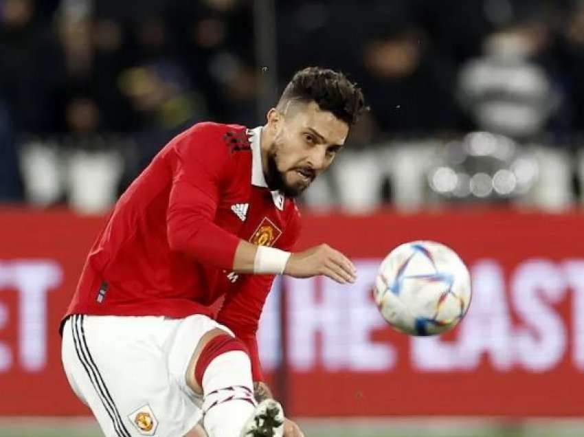 Manchester United largon lojtarin që dështoi