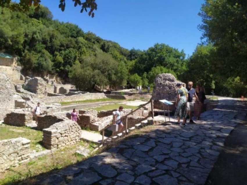 ​Butrinti destinacion i mijëra turistëve vendas e të huaj