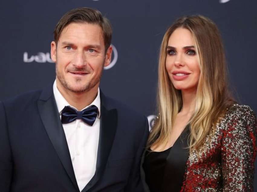 Ilary Blasi i bën një dedikim publik Totti-t? Si qëndron e vërteta e videos virale