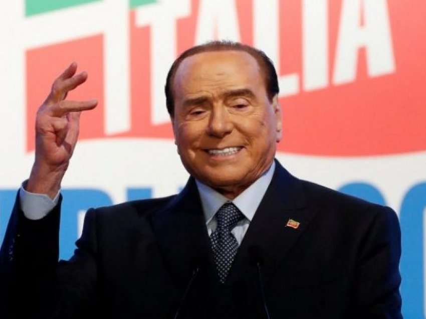 Pas nëntë vjetëve, Berlusconi po i rikthehet skenës politike