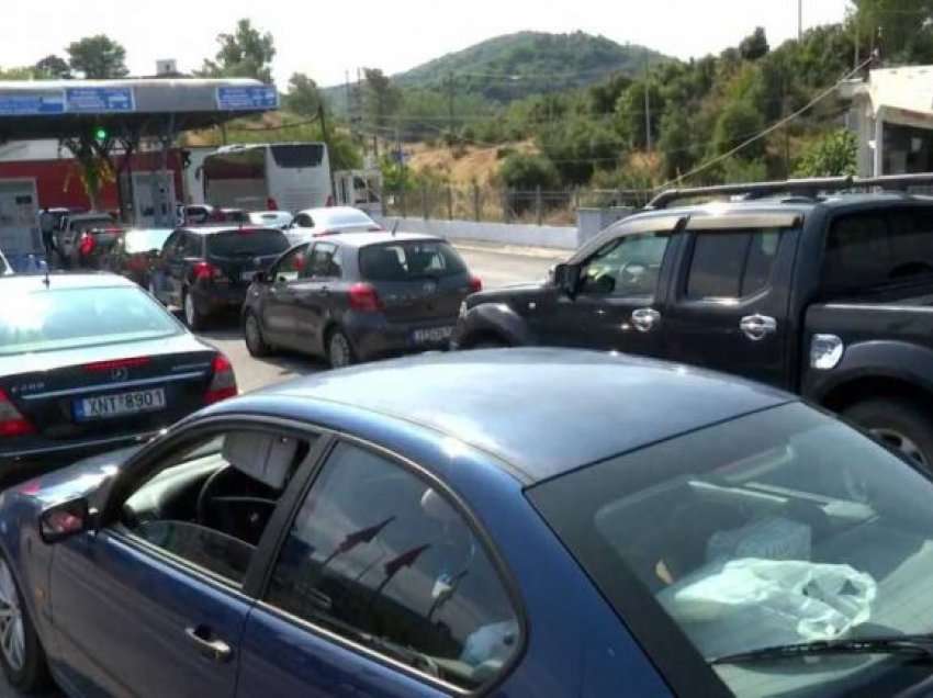 Normalizohet situata në Kakavijë, grekët përshpejtuan procedurat për emigrantët shqiptarë