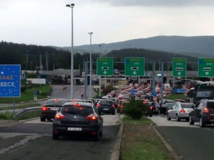 Në Tabanoc pritet rreth një orë, në Bogorodicë 40 minuta për dalje nga Maqedoni