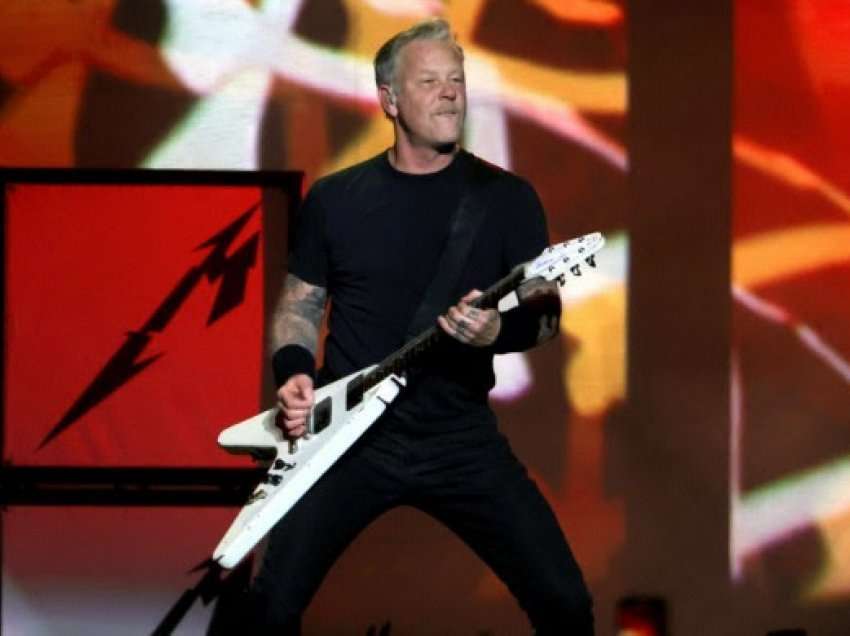 ​James Hetfield ndahet nga gruaja