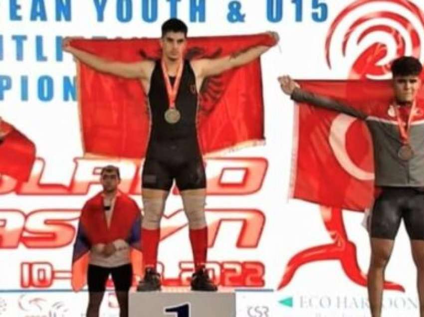 Kofsha fiton 3 medalje ari!