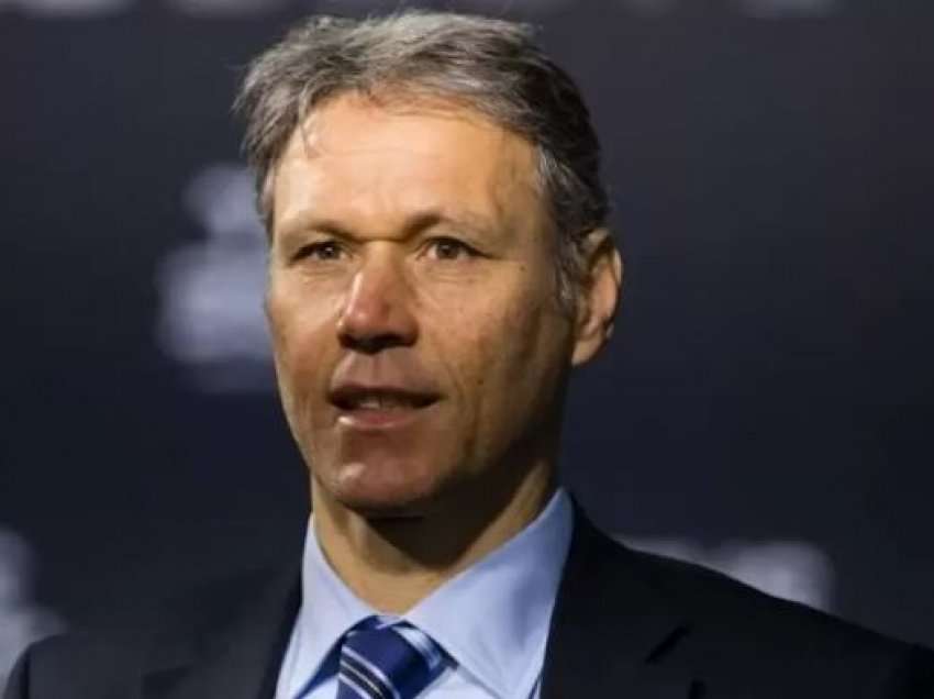 Van Basten, çfarë sulmi publik