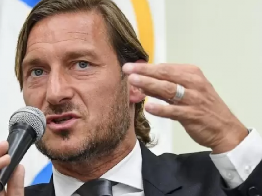 Totti lartëson ish-bashkëlojtarin e tij te Roma