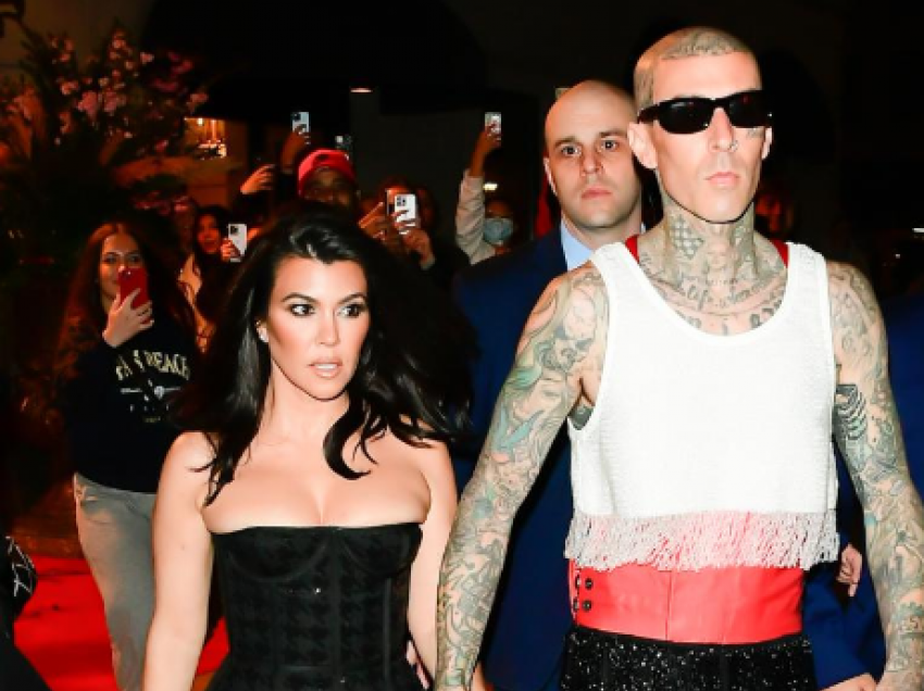 Dy muaj pasi doli nga spitali, Travis Barker sërish në gjendje jo të mirë shëndetësore! Ja çfarë ka ndodhur me partnerin e Kourtney Kardashian