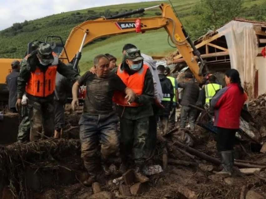 ​23 të vdekur nga rrëshqitja e dheut në Kinë