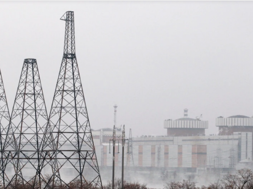 Bombardimet ruse godasin një zonë të banuar pranë centralit bërthamor