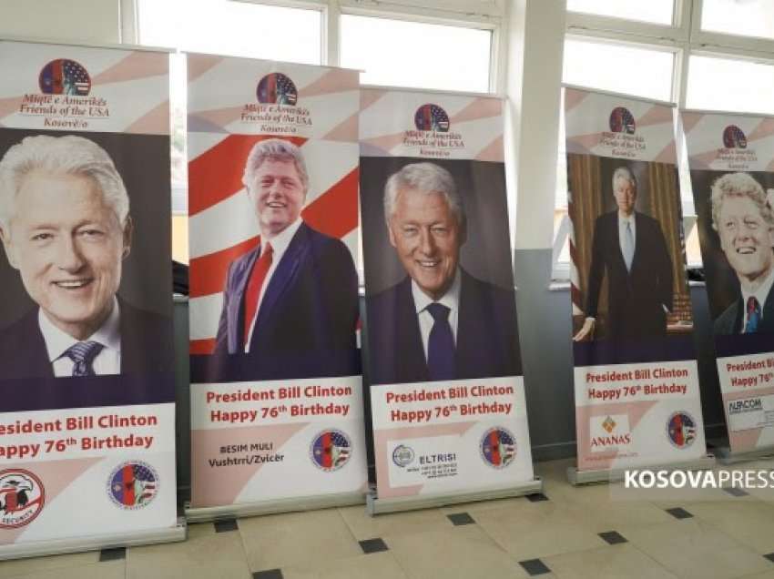 ​“Miqtë e Amerikës” kremtojnë datëlindjen e ish-presidentit Bill Clinton