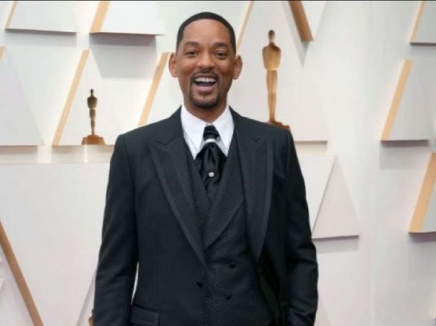 ​Will Smith bën shaka për rikthimin e tij në rrjetet sociale