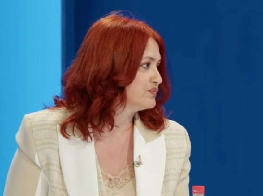 Eliza Hoxha: Mirë me ia kujtu Kurtit që nuk është t’u i nda paratë e VV-së, por të shtetit të Kosovës