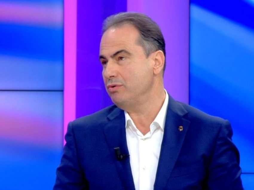 Boçi: Rama s’do të shohë me sy asnjë e jo më t’i puthë dorën dikujt, por ia do interesi