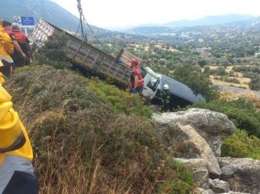 Aksidenti i rëndë, Tatlises po shkonte për të kënduar