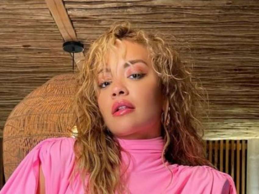 Rita Ora tipike shqiptare, ha fasule për mëngjes