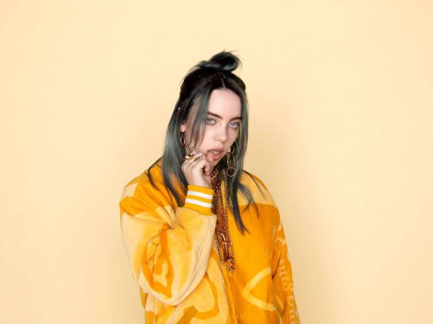 Çudirat nuk kanë fund/ Fansi shet ajrin nga koncerti i Billie Eilish për 15.000 dollarë