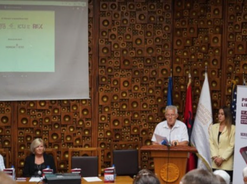 ​U promovua libri me rrëfimet e familjarëve të personave të pagjetur “Të jetosh mes ankthit dhe shpresës”