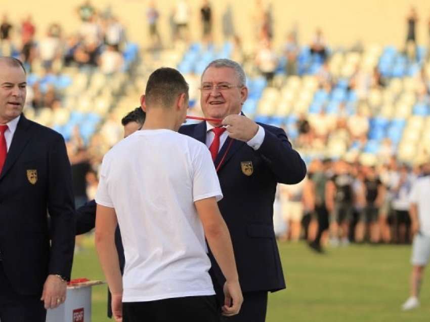 ​Lëndohet rëndë futbollisti i Tiranës, Armand Duka jep detajet për gjendjen e tij