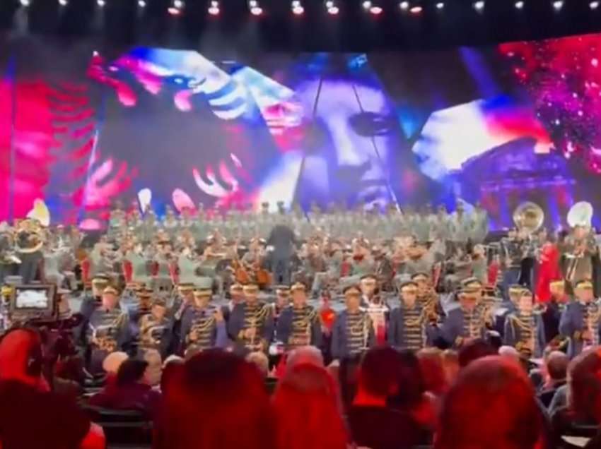 Tirana mbledh bendet e ushtrive të Shqipërisë, Kosovës e vendeve të NATO-s në koncert bamirësie për Ukrainën