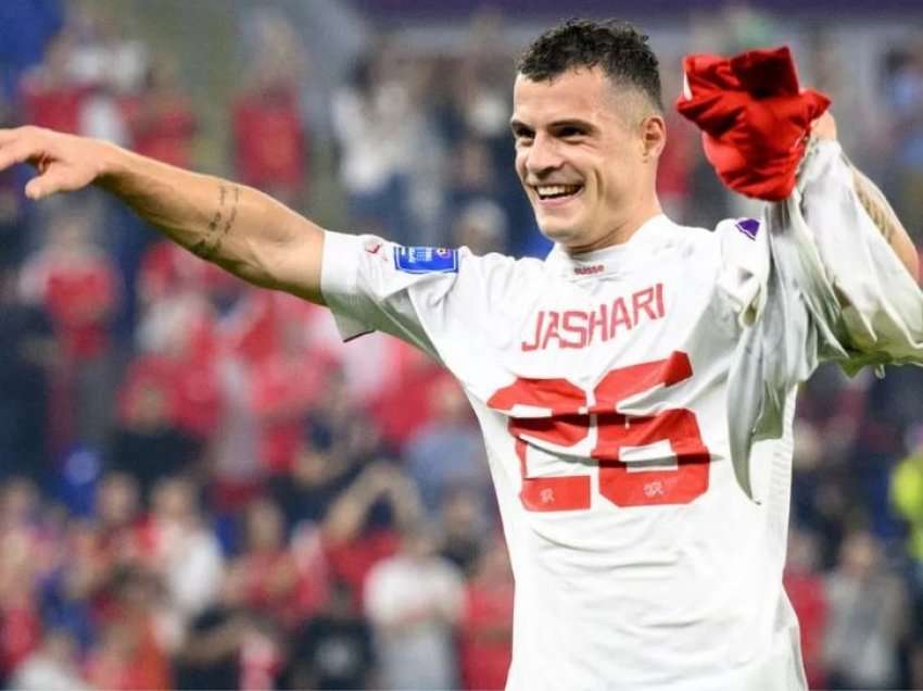 Ua tregoi serbëve “organin” dhe pozoi me fanellën e Jasharit- Media zvicerane: Xhaka iu kundërpërgjigj provokimeve