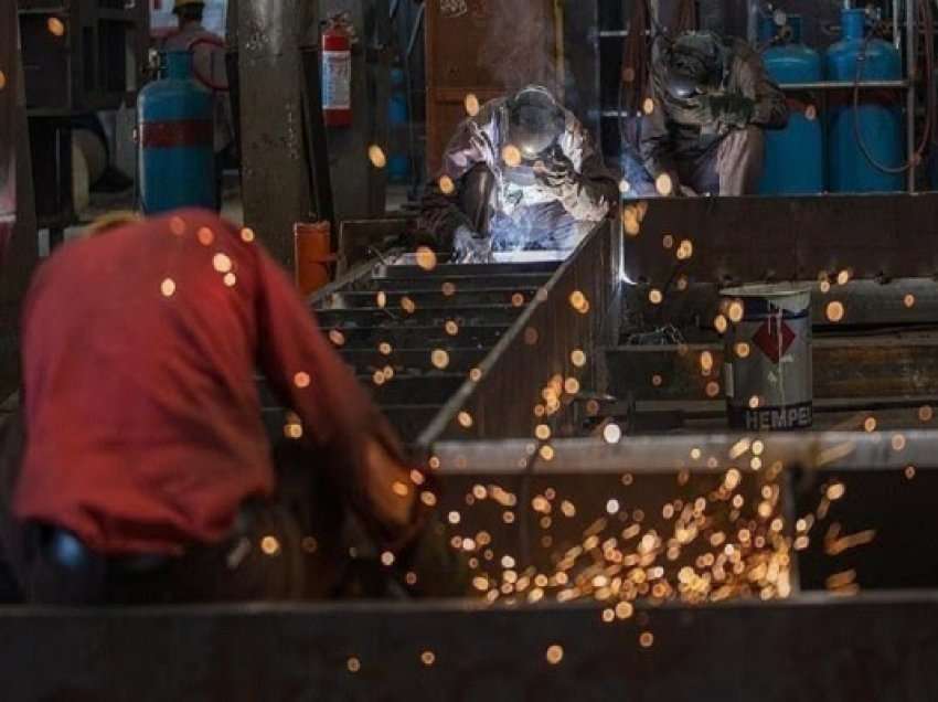 ​Prodhimi industrial i Gjermanisë ka rënë paksa në tetor