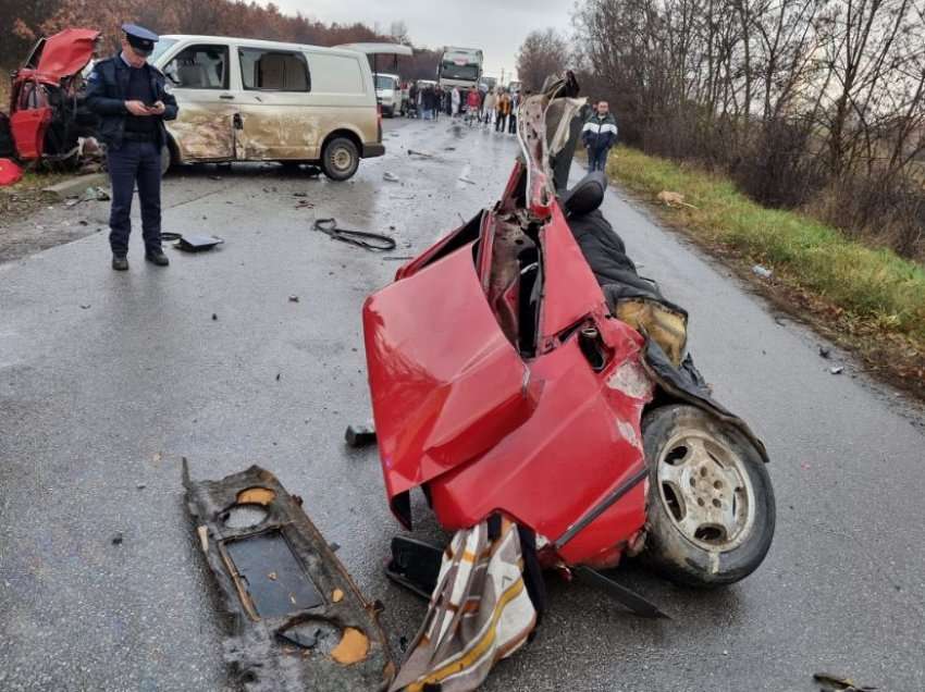 Aksident i rëndë në rrugën Arllat-Malishevë- vdes një person dhe lëndohen pesë të tjerë