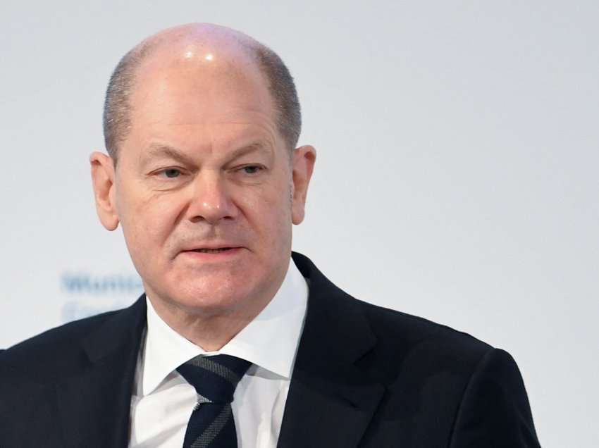 Scholz: Rreziku i përdorimit të armëve bërthamore nga Rusia është zvogëluar, tani për tani