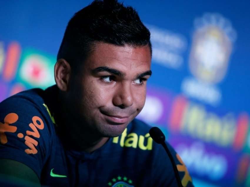 Casemiro paralajmëron 