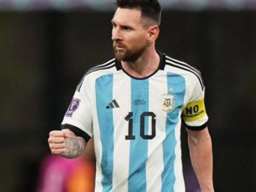 Messi kundër arbitrit