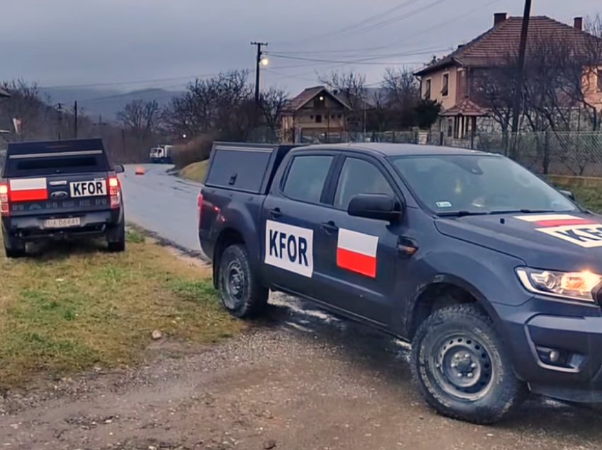 Qetë, por barrikadat janë ende aty - pamje të reja nga situata në veri të Kosovës