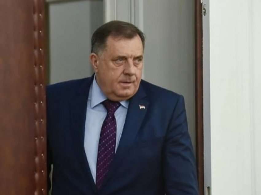 Dodik paralajmëron bllokim të marrëveshjes për kalim të kufirit vetëm me letërnjoftim ndërmjet Bosnjës dhe Kosovës