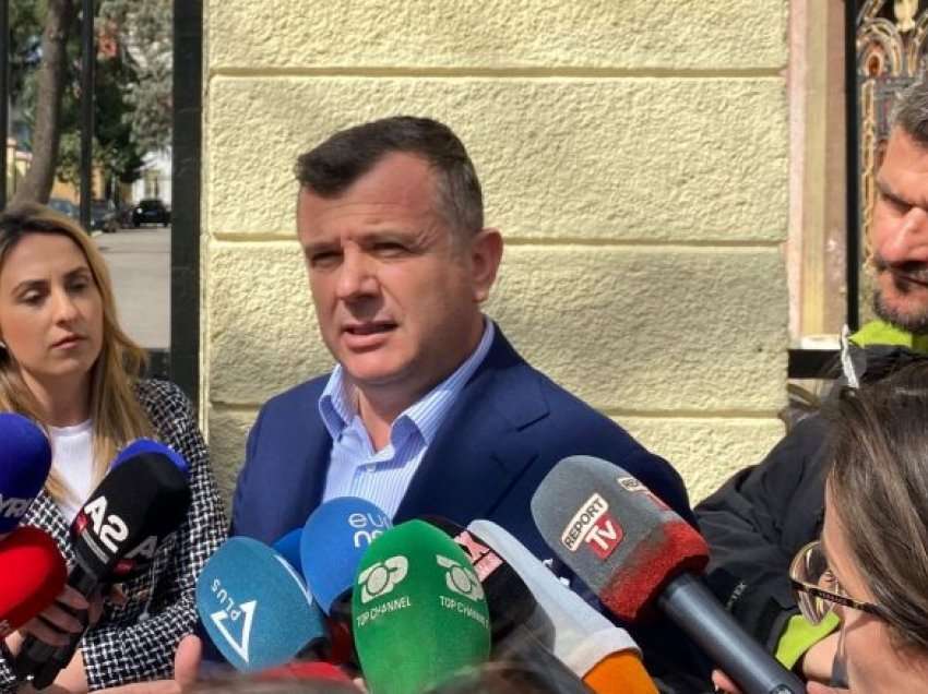 Sulmet në veri të Kosovës, Balla: Tirana zyrtare i bashkohet thirrjes së SHBA-ve dhe BE-së