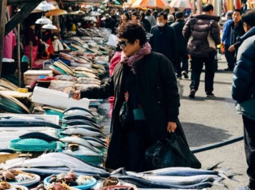 ​Mos i lini t'ju mashtrojnë, mësoni të njihni peshkun e freskët